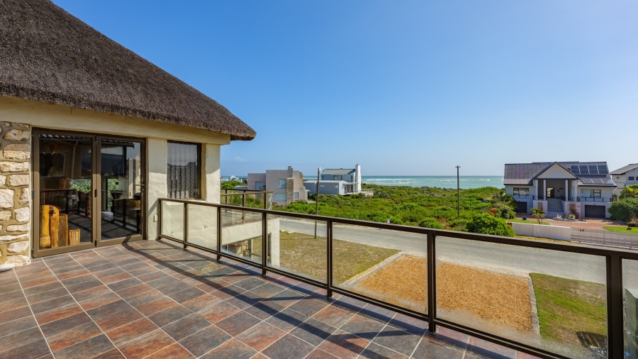 5 Bedroom Property for Sale in Suiderstrand Western Cape